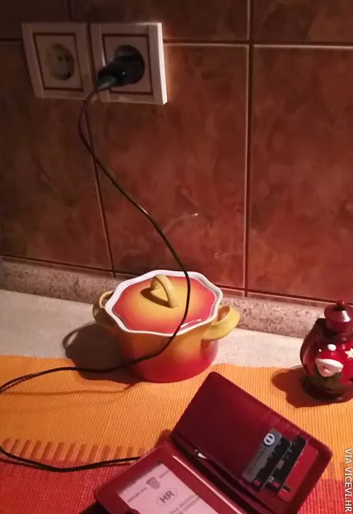 Moj je na punjaču već neko vrijeme