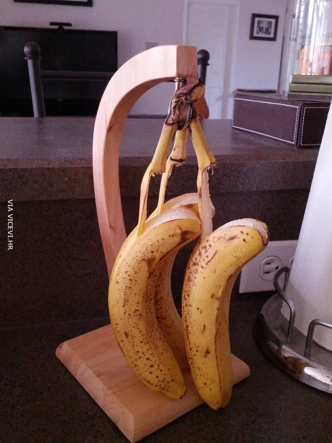 Mislim da su ove banane  sinoć počinile samoubojstvo