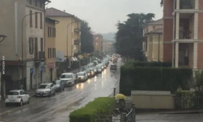 Nitko nije skužio da je prvi auto parkiran